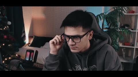 Snapshot of arturmelrose chatting on December 2024 05:51:02 AM Artur Cumalot online show from December 2024 05:51:02 AM