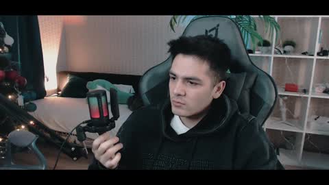 Snapshot of arturmelrose chatting on December 2024 03:47:02 AM Artur Cumalot online show from December 2024 03:47:02 AM