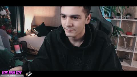 Snapshot of arturmelrose chatting on December 2024 01:32:01 PM Artur Cumalot online show from December 2024 01:32:01 PM