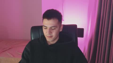 Snapshot of arturmelrose chatting on February 2025 08:33:02 PM Artur Cumalot online show from February 2025 08:33:02 PM