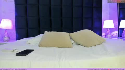 Snapshot of ary1_ chatting on November 2025 03:23:01 AM Ary online show from November 2025 03:23:01 AM