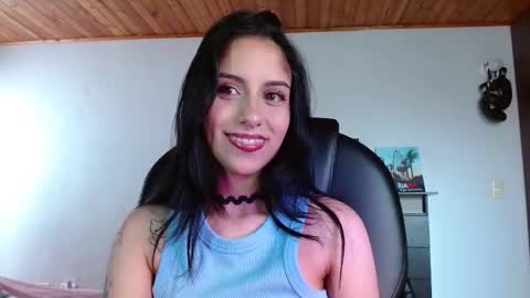   Independent Model online show from October 2025 07:36:02 PM