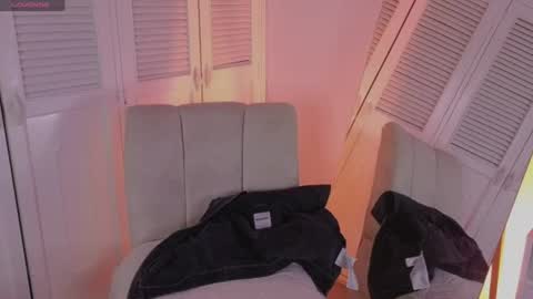 arycooper_ online show from June 2026 01:37:01 PM