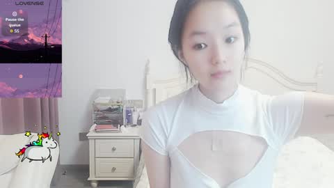 Lily online show from March 2026 05:18:01 AM
