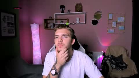 Snapshot of ash_raven_ chatting on November 2025 06:34:01 AM ash_raven_ online show from November 2025 06:34:01 AM