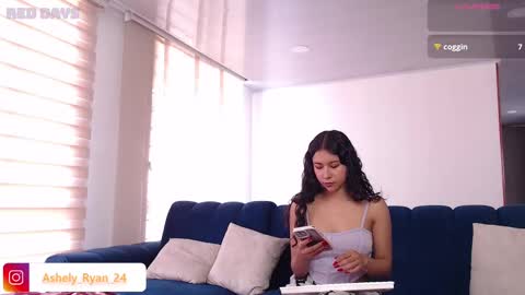 Snapshot of ashely_ryan24 chatting on February 2025 07:47:02 PM Ashley And Ryan online show from February 2025 07:47:02 PM