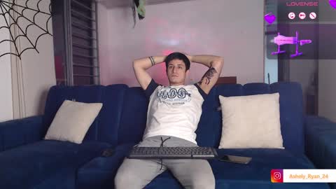 Snapshot of ashely_ryan24 chatting on October 2025 12:24:01 AM Ashley And Ryan online show from October 2025 12:24:01 AM