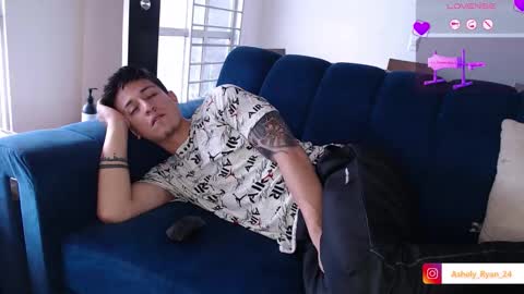 Ashley And Ryan  online show from November 2025 05:42:01 PM