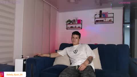 Ashley And Ryan  online show from April 2026 11:18:01 PM