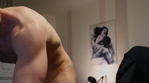 Snapshot of asher_88 chatting on December 2024 05:25:01 PM Jerk Machine online show from December 2024 05:25:01 PM
