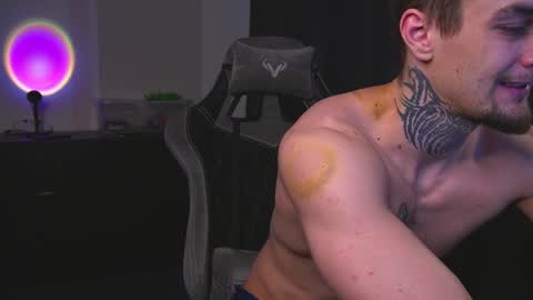 Snapshot of asher_88 chatting on January 2025 07:07:02 AM Jerk Machine online show from January 2025 07:07:02 AM