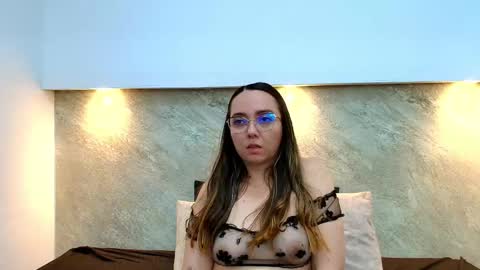 Asley Bennet online show from October 2025 06:02:02 AM