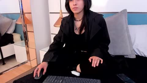 Ashkoreh online show from November 2025 10:30:02 PM