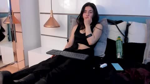 Ashkoreh online show from December 2025 08:14:02 PM