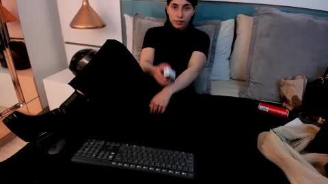 Ashkoreh online show from April 2026 03:46:02 PM