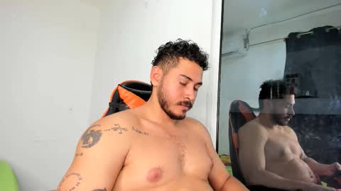 ashlan_king online show from November 2025 12:15:02 PM