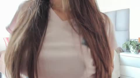 Snapshot of ashley_120 chatting on December 2024 04:59:02 PM Carolina online show from December 2024 04:59:02 PM