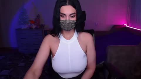 Snapshot of ashley__cooper__ chatting on January 2025 08:06:01 AM Yasmina online show from January 2025 08:06:01 AM