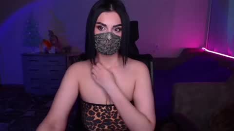 Snapshot of ashley__cooper__ chatting on January 2025 02:47:01 AM Yasmina online show from January 2025 02:47:01 AM