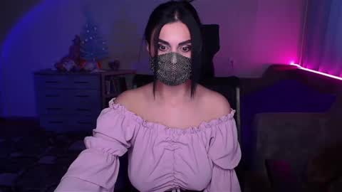 Snapshot of ashley__cooper__ chatting on January 2025 06:35:02 AM Yasmina online show from January 2025 06:35:02 AM