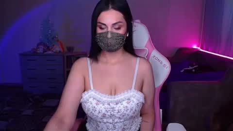 Snapshot of ashley__cooper__ chatting on February 2025 04:59:02 AM Yasmina online show from February 2025 04:59:02 AM