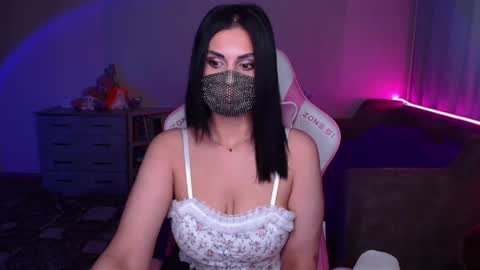 Snapshot of ashley__cooper__ chatting on February 2025 04:43:01 AM Yasmina online show from February 2025 04:43:01 AM