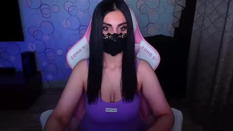   Yasmina   online show from November 2025 04:13:02 AM