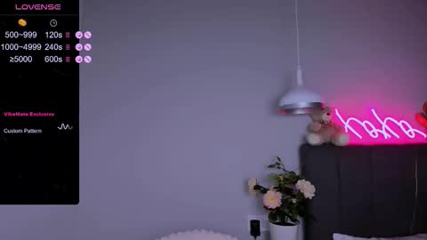 Snapshot of ashley__jess chatting on November 2025 06:32:01 PM Ashley online show from November 2025 06:32:01 PM