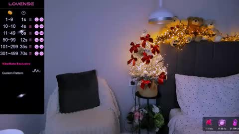 Snapshot of ashley__jess chatting on December 2025 03:06:01 PM Ashley online show from December 2025 03:06:01 PM