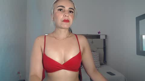 ashley__tylor online show from January 2025 04:27:02 AM
