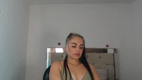 ashley__tylor online show from January 2025 06:13:01 AM