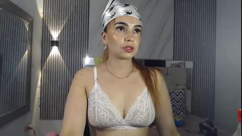 ashley__tylor online show from September 2025 02:44:01 AM