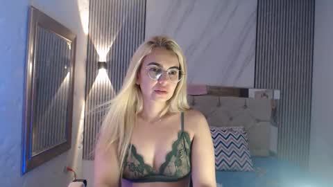 ashley__tylor online show from March 2026 02:15:02 AM