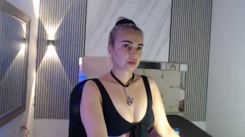 ashley__tylor online show from June 2026 07:25:02 PM