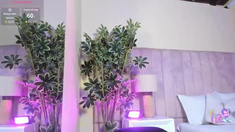 Snapshot of ashley_beaomunt chatting on March 2026 11:25:01 AM ashley_beaomunt online show from March 2026 11:25:01 AM