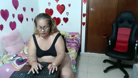 Snapshot of ashley_pink11 chatting on January 2025 01:39:02 AM ashley pink11 online show from January 2025 01:39:02 AM