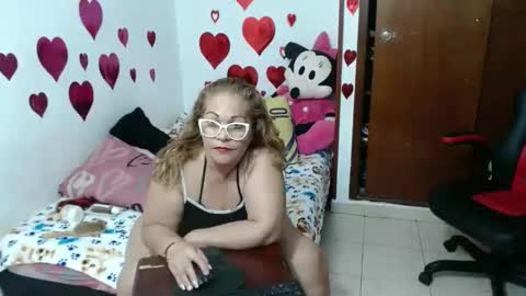 Snapshot of ashley_pink11 chatting on February 2025 01:04:01 AM ashley pink11 online show from February 2025 01:04:01 AM