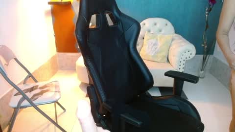 ashley online show from February 2025 12:14:01 AM