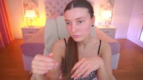 ashleybaee online show from June 2026 11:53:01 AM