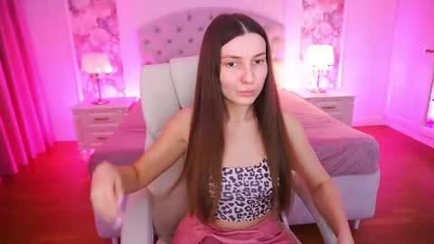 ashleybaee online show from June 2026 12:20:02 PM