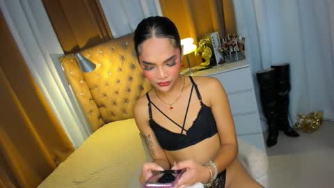 ashleyfuckinghash online show from November 2025 04:00:01 AM