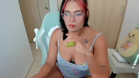 Snapshot of ashleygzles chatting on July 2026 08:46:01 PM Ashley online show from July 2026 08:46:01 PM