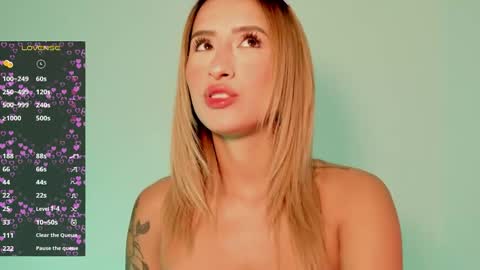 Snapshot of ashleyroys_111 chatting on October 2025 03:23:02 PM dahiana online show from October 2025 03:23:02 PM