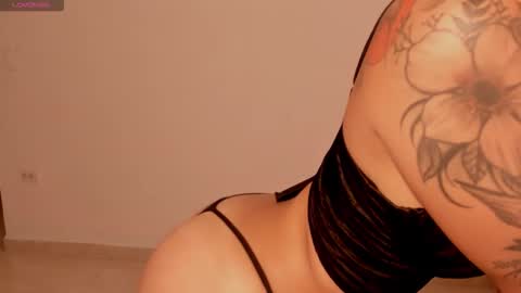 Snapshot of ashleyroys_111 chatting on November 2025 05:26:02 PM dahiana online show from November 2025 05:26:02 PM