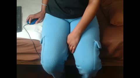 ashleyt255 online show from October 2025 08:01:01 AM