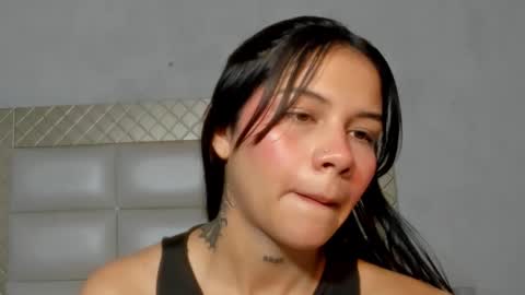 Snapshot of ashleytravis_ chatting on December 2025 02:21:01 PM online show from December 2025 02:21:01 PM