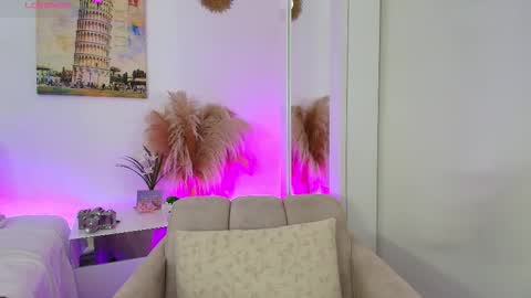 Snapshot of ashleywalkerr chatting on November 2025 01:04:02 AM ashleywalkerr online show from November 2025 01:04:02 AM