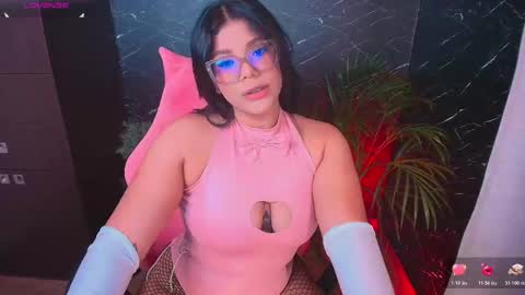 Ashleyy18   online show from November 2025 12:01:02 AM