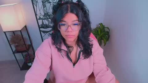 Ashleyy18   online show from June 2026 12:14:01 AM