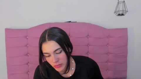 kylie online show from October 2025 01:38:01 AM